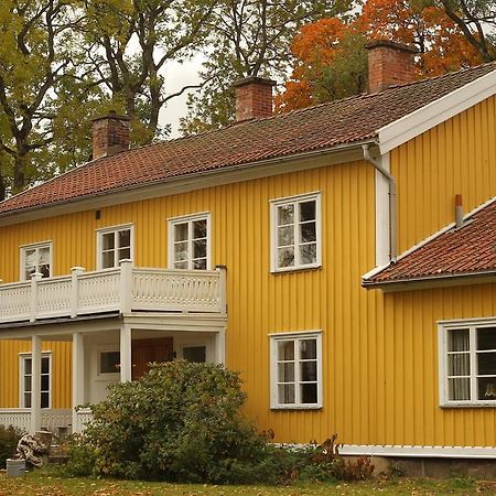 Hallebergs Bed&Breakfast Skara Esterno foto
