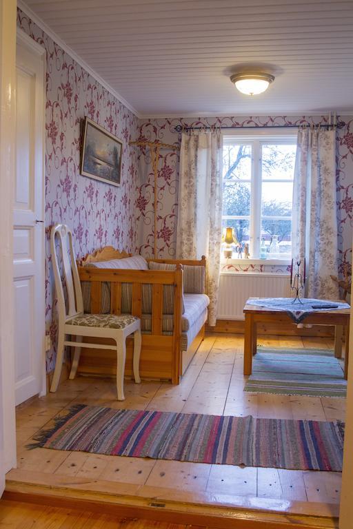 Hallebergs Bed&Breakfast Skara Esterno foto
