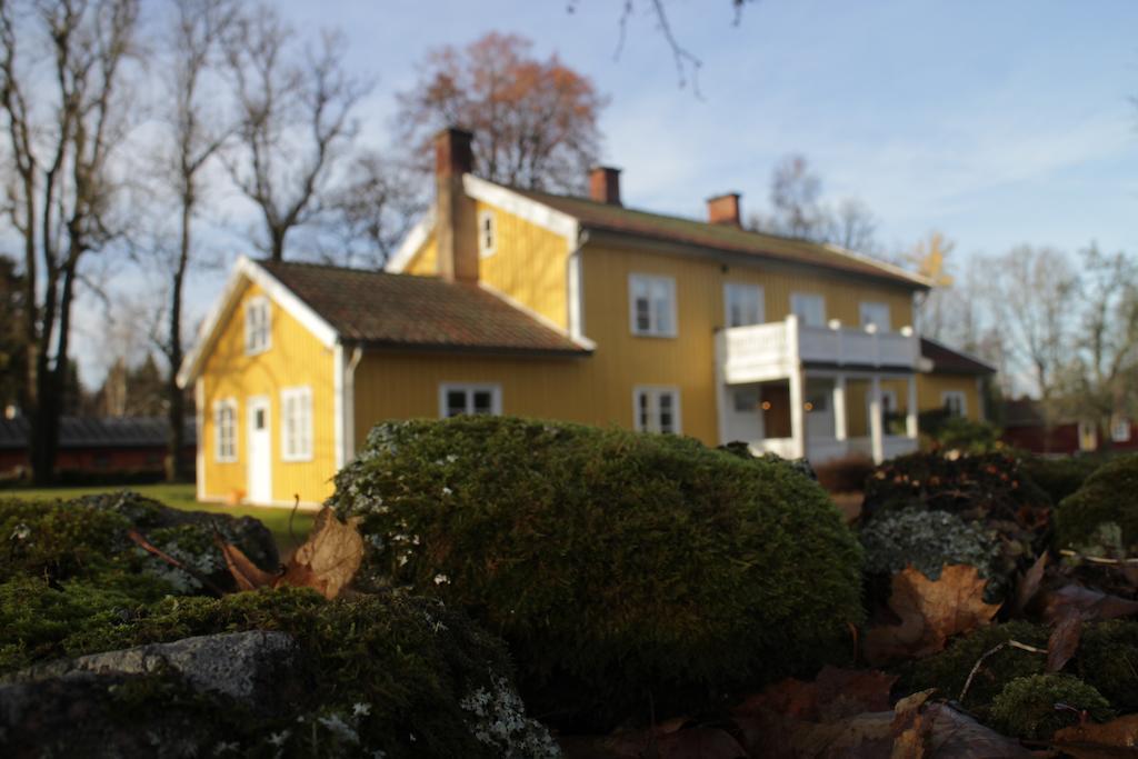 Hallebergs Bed&Breakfast Skara Esterno foto